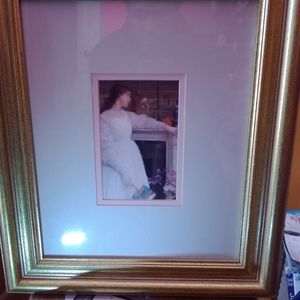 LADY IN WHITE JIGSAW PUZZLE. 2899-1900S